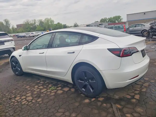 5YJ3E1EA2PF610158 2023 TESLA MODEL 3 - Image 2