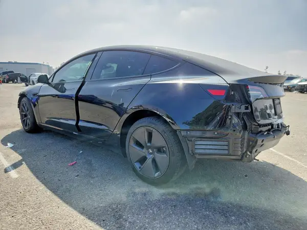 5YJ3E1EA2PF610435 2023 TESLA MODEL 3 - Image 2