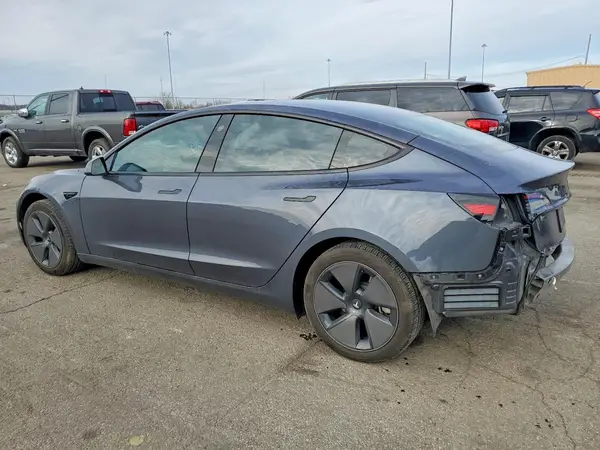 5YJ3E1EA2PF613240 2023 TESLA MODEL 3 - Image 2