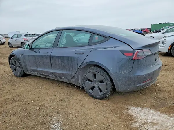 5YJ3E1EA2PF613996 2023 TESLA MODEL 3 - Image 2
