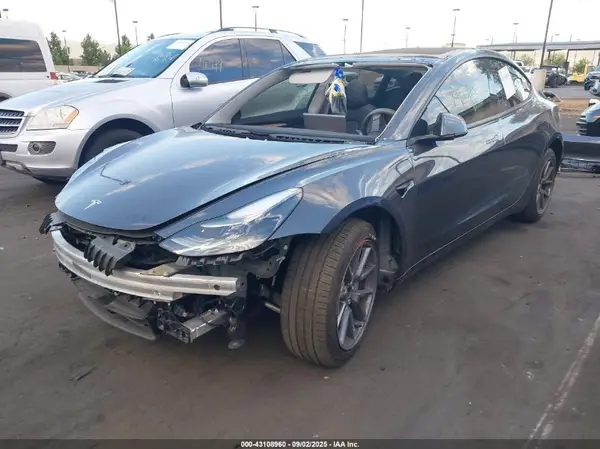 5YJ3E1EA2PF614050 2023 TESLA MODEL 3 - Image 2