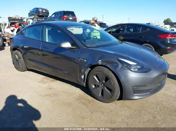 5YJ3E1EA2PF615974 2023 TESLA MODEL 3 - Image 1