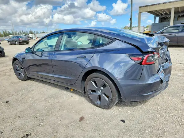5YJ3E1EA2PF616770 2023 TESLA MODEL 3 - Image 2