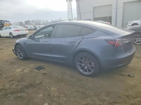 5YJ3E1EA2PF618602 2023 TESLA MODEL 3 - Image 2
