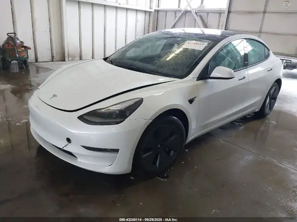 5YJ3E1EA2PF619622 2023 TESLA MODEL 3 - Image 2