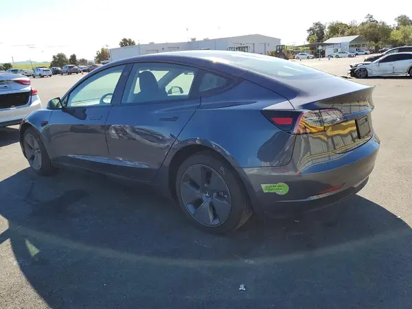 5YJ3E1EA2PF620334 2023 TESLA MODEL 3 - Image 2