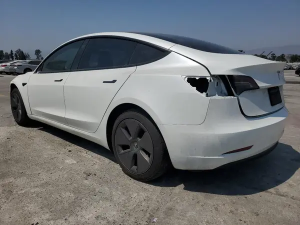 5YJ3E1EA2PF621158 2023 TESLA MODEL 3 - Image 2