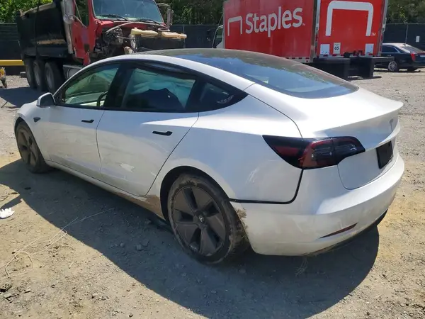 5YJ3E1EA2PF623962 2023 TESLA MODEL 3 - Image 2