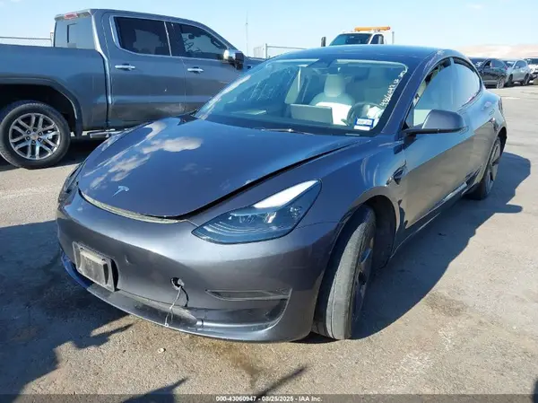 5YJ3E1EA2PF624268 2023 TESLA MODEL 3 - Image 2