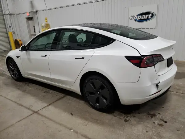 5YJ3E1EA2PF627123 2023 TESLA MODEL 3 - Image 2
