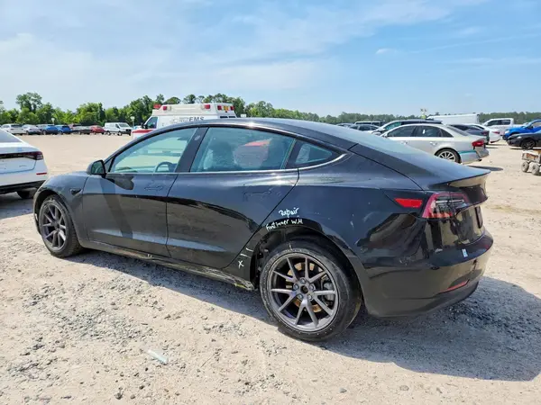 5YJ3E1EA2PF637845 2023 TESLA MODEL 3 - Image 2