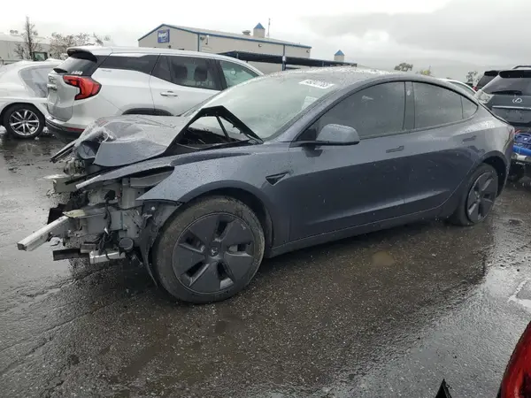 5YJ3E1EA2PF639868 2023 TESLA MODEL 3 - Image 1