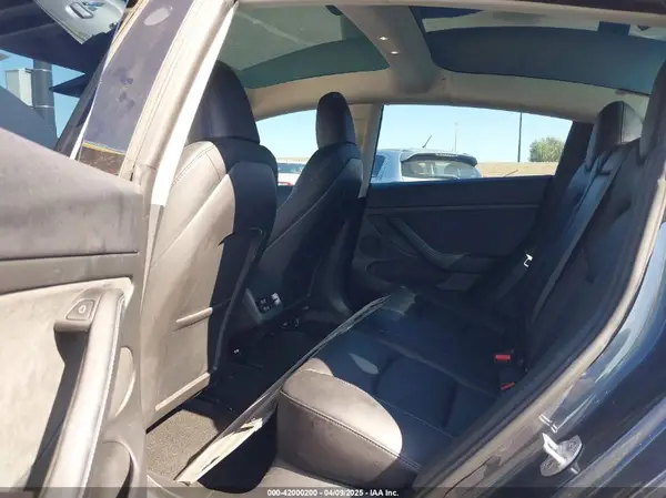 5YJ3E1EA2PF640289 2023 TESLA MODEL 3 - Image 8