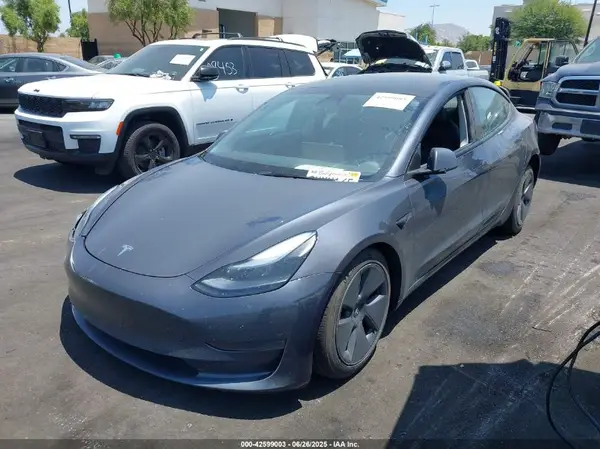 5YJ3E1EA2PF641779 2023 TESLA MODEL 3 - Image 2
