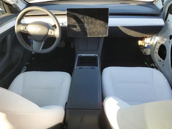5YJ3E1EA2PF642186 2023 TESLA MODEL 3 - Image 8