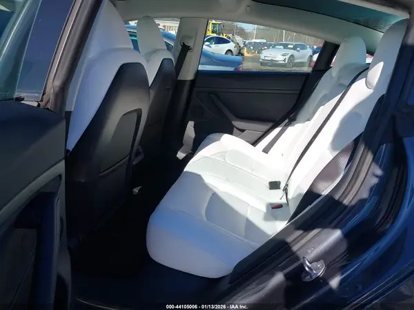 5YJ3E1EA2PF643743 2023 TESLA MODEL 3 - Image 8