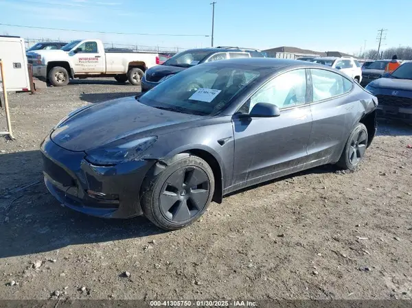 5YJ3E1EA2PF644021 2023 TESLA MODEL 3 - Image 2