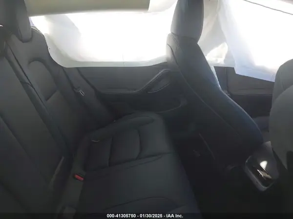 5YJ3E1EA2PF644021 2023 TESLA MODEL 3 - Image 8