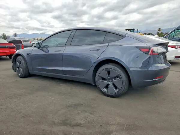 5YJ3E1EA2PF645217 2023 TESLA MODEL 3 - Image 2