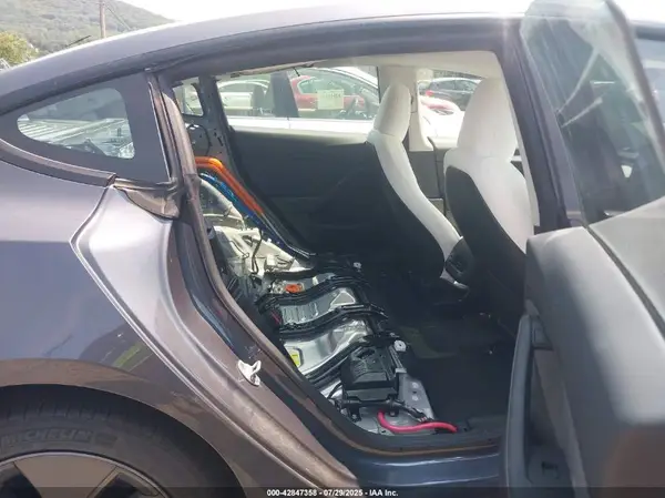 5YJ3E1EA2PF646352 2023 TESLA MODEL 3 - Image 8