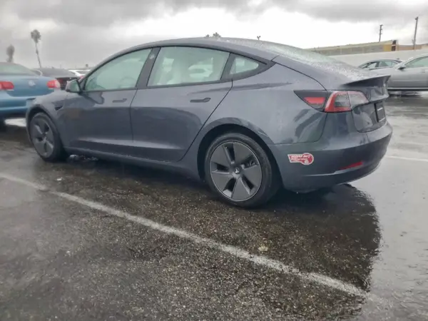 5YJ3E1EA2PF647677 2023 TESLA MODEL 3 - Image 2