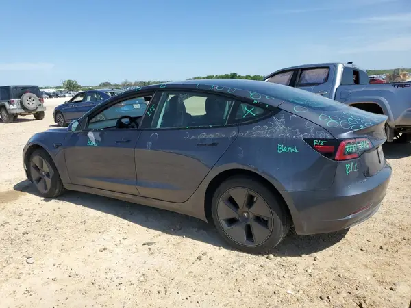 5YJ3E1EA2PF648098 2023 TESLA MODEL 3 - Image 2