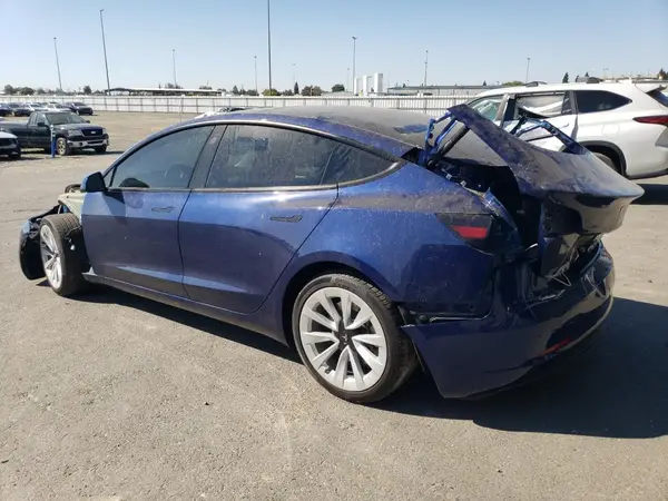 5YJ3E1EA2PF648943 2023 TESLA MODEL 3 - Image 2
