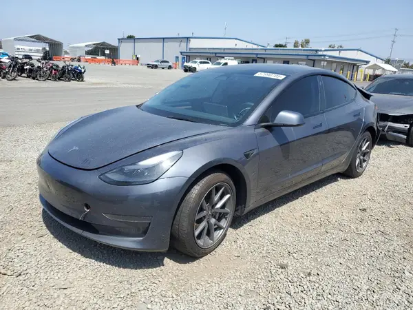 5YJ3E1EA2PF652748 2023 TESLA MODEL 3 - Image 1