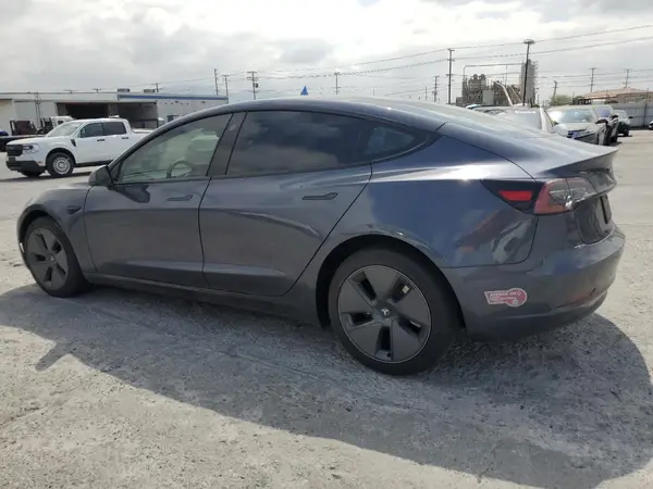 5YJ3E1EA2PF656587 2023 TESLA MODEL 3 - Image 2