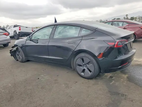 5YJ3E1EA2PF657772 2023 TESLA MODEL 3 - Image 2