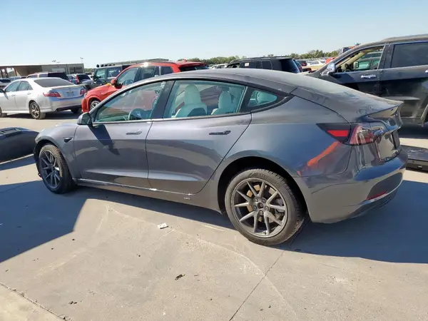 5YJ3E1EA2PF663068 2023 TESLA MODEL 3 - Image 2