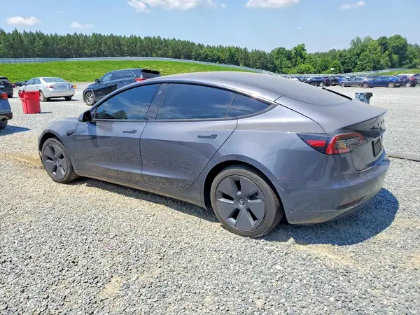 5YJ3E1EA2PF664110 2023 TESLA MODEL 3 - Image 2