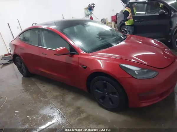 5YJ3E1EA2PF664463 2023 TESLA MODEL 3 - Image 1