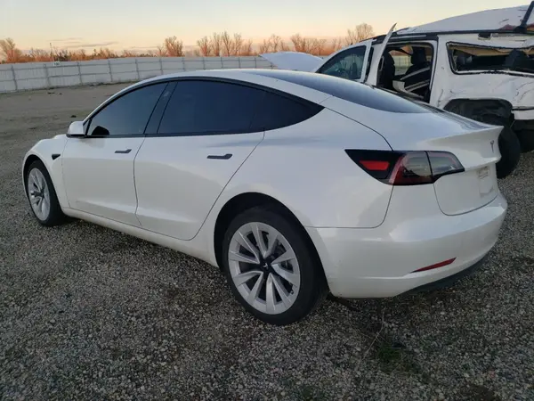 5YJ3E1EA2PF665175 2023 TESLA MODEL 3 - Image 2