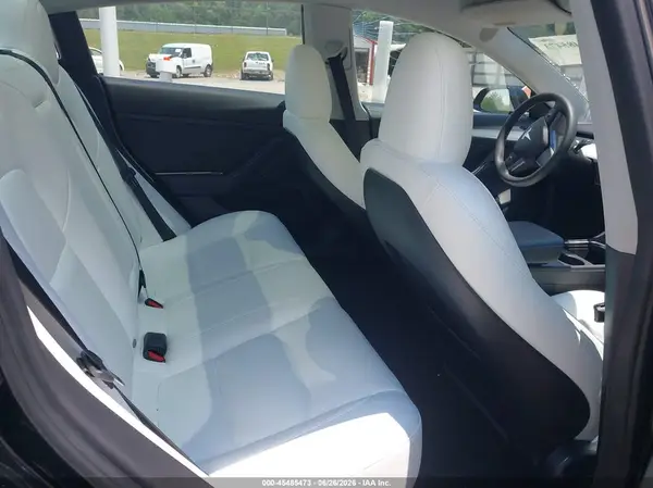 5YJ3E1EA2PF665922 2023 TESLA MODEL 3 - Image 8