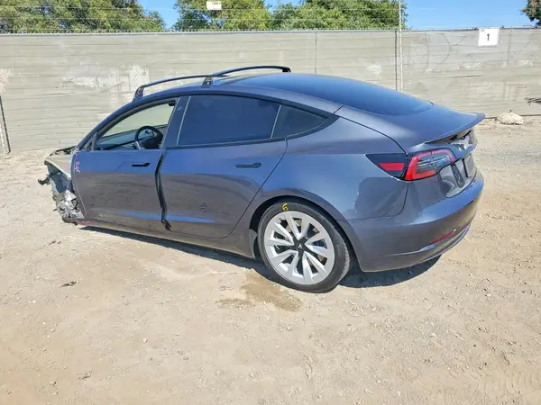 5YJ3E1EA2PF671574 2023 TESLA MODEL 3 - Image 2