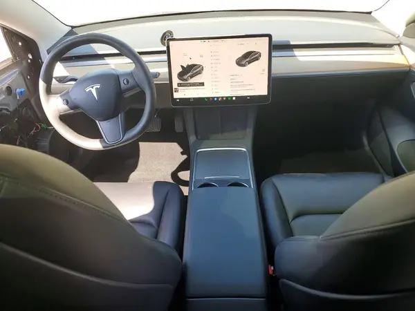 5YJ3E1EA2PF671574 2023 TESLA MODEL 3 - Image 8