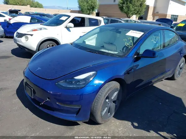 5YJ3E1EA2PF672725 2023 TESLA MODEL 3 - Image 2