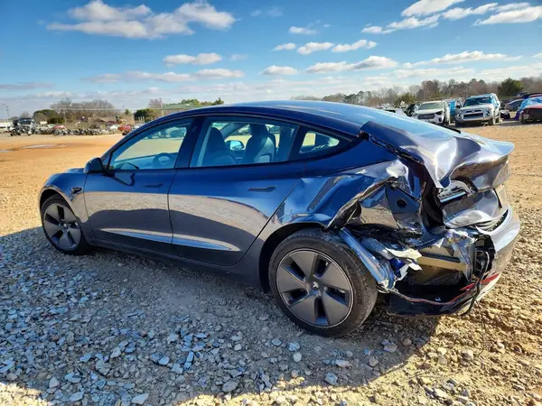 5YJ3E1EA2PF674314 2023 TESLA MODEL 3 - Image 2