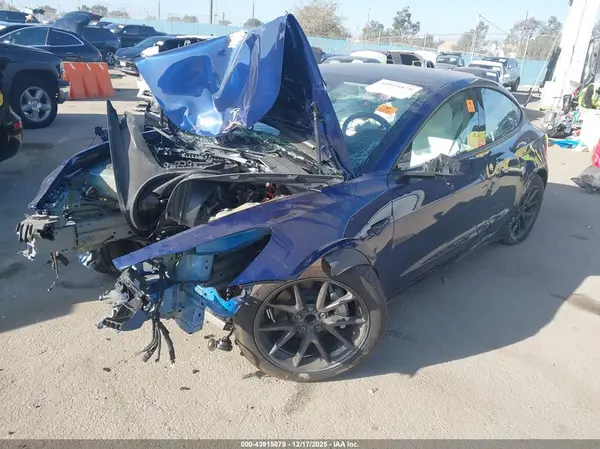 5YJ3E1EA2PF675303 2023 TESLA MODEL 3 - Image 2
