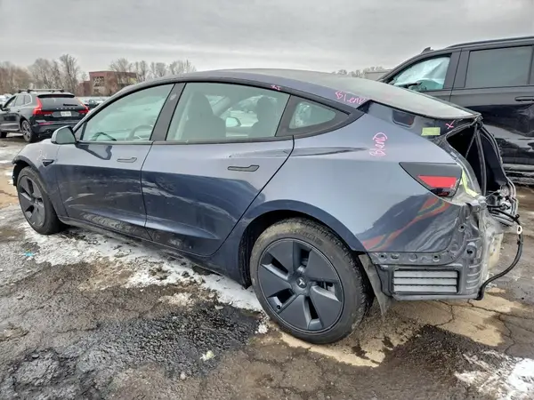 5YJ3E1EA2PF675818 2023 TESLA MODEL 3 - Image 2