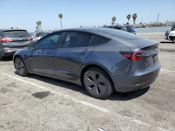5YJ3E1EA2PF677665 2023 TESLA MODEL 3 - Image 2