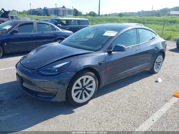 5YJ3E1EA2PF677889 2023 TESLA MODEL 3 - Image 2