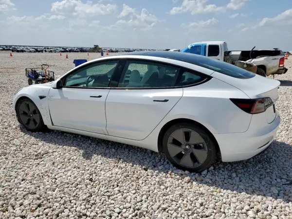 5YJ3E1EA2PF678265 2023 TESLA MODEL 3 - Image 2