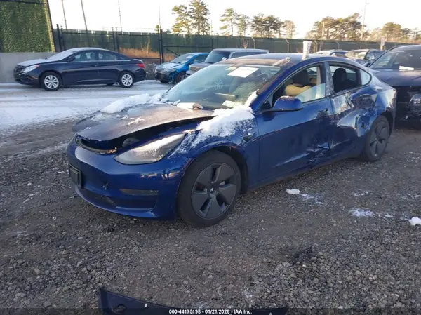 5YJ3E1EA2PF679660 2023 TESLA MODEL 3 - Image 2