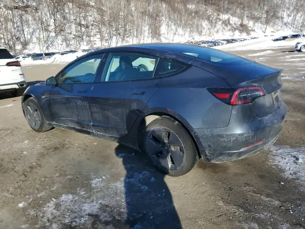 5YJ3E1EA2PF680971 2023 TESLA MODEL 3 - Image 2