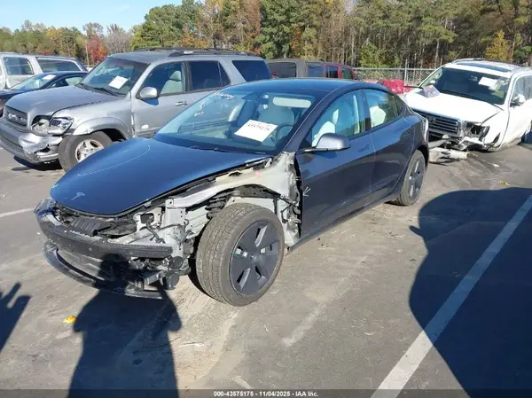 5YJ3E1EA2PF685538 2023 TESLA MODEL 3 - Image 2