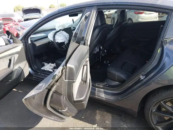 5YJ3E1EA2PF685782 2023 TESLA MODEL 3 - Image 8