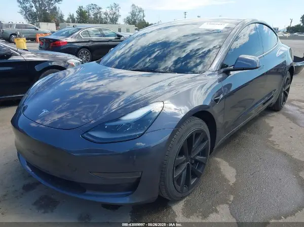 5YJ3E1EA2PF686091 2023 TESLA MODEL 3 - Image 2