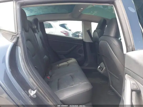 5YJ3E1EA2PF686091 2023 TESLA MODEL 3 - Image 8